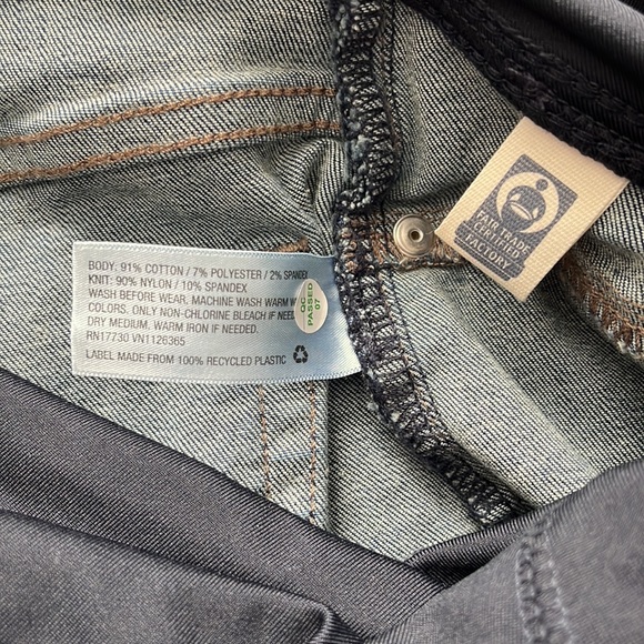 Isabel Maternity Bermuda Shorts - Picture 7 of 12